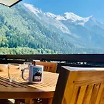 Flat With Balcony View Mont Blanc Parking