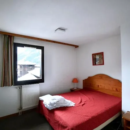 Of 55 M With Balcony View Mont Blanc