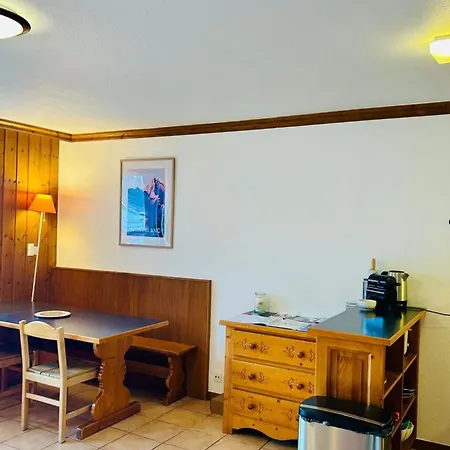 Of 55 M With Balcony View Mont Blanc *