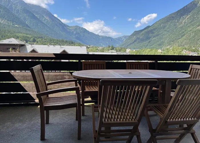Of 55 M With Balcony View Mont Blanc شامونكس