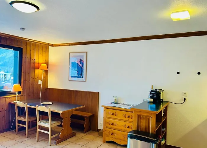 Of 55 M With Balcony View Mont Blanc *