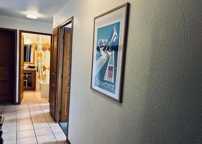 Of 55 M With Balcony View Mont Blanc * شامونكس