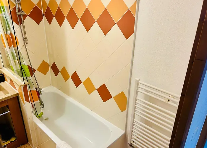 Of 55 M With Balcony View Mont Blanc